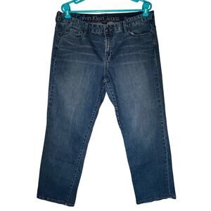 Calvin Klein Medium Wash Straight Leg Jean Size 33 / 16